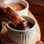 Doce: Salva borda creme de avelã - aproximadamente 100ml de uma sobremesa que ira salvar a borda que voce iria descartar da sua pizza e agora se tornou uma experiencia maravilhosa!