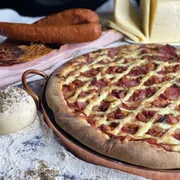Tradicionais: Toscana - Pizza Grande (Ingredientes: Bacon, Calabresa, Catupiry, Mussarela, Orégano)