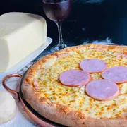 Tradicionais: Lombinho - Pizza Grande (Ingredientes: Lombo Canadense, Mussarela, Orégano)
