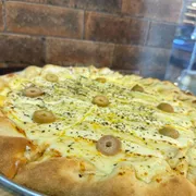 Tradicionais: 30- Dois Queijos - Pizza Grande (Ingredientes: Mussarela, Catupiry)
