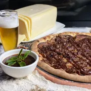Tradicionais: Picanha molho madeira - Pizza Grande (Ingredientes: molho madeira, Mussarela, Orégano, Picanha)