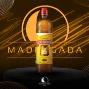Cachaça: Velho Barreiro 910ML)