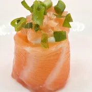 Jhou: Jhou Salmão completo (8 Unidades) - Salmão + arroz + cream cheese + cebolinha