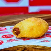 Salgados: Enrolado de Salsicha Frito)