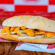 Sanduíche no Pão Francês: Pão com Queijo e Tucumã - Sanduíche no Pão Francês (Ingredientes: Manteiga, Pão, Queijo Coalho, Tucumã)