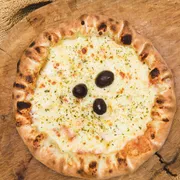 Tradicionais: Muçarela - Pizza Grande (Ingredientes: Molho de Tomate, Muçarela,  Azeitona,  Orégano)