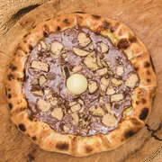 Doces: Ouro Branco - Pizza Grande (Ingredientes: Muçarela,  Chocolate,  Ouro Branco)