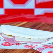 Stop Tapioca: Tapioca com Queijo e Presunto - Stop Tapioca (Ingredientes: Goma de tapioca, Presunto, Queijo)