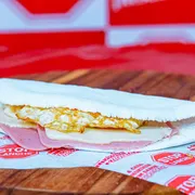 Stop Tapioca: Tapioca com Queijo, Ovo e Presunto - Stop Tapioca (Ingredientes: Goma de tapioca, Ovo, Presunto, Queijo)