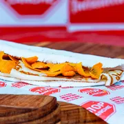 Stop Tapioca: Tapioca com Queijo e Tucumã - Stop Tapioca (Ingredientes: Goma de tapioca, Queijo, Tucumã)