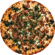 Tradicionais: Cupim - Pizza Romana Grande (Ingredientes: Uma construção intensa de Molho de tomate italiano, mozzarella e cupim macio desfiado, envolvido por um creme de queijos aveludado. Finalizada com alho frito e crispies de couve crocante. Cheia de textura! Questo è sapore)