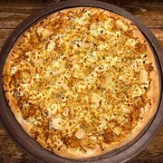 Sabores Especiais: Frango Cream Cheese - Pizza Gigante (Ingredientes: Cream Cheese, Frango Desfiado, Mussarela, Palmito, Molho de Tomate, Orégano)