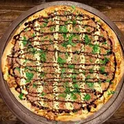 Sabores Especiais: Atum A Philadelphia - Pizza Gigante (Ingredientes: Molho de Tomate, Mussarela, Atum, Cream Cheese, Molho Especial, Tempero Verde, Orégano)