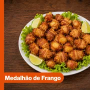 Porções Pequena 500g: Medalhão De Frango Com Bacon 500g - Porção (Ingredientes: File de Peito De Frango, Bacon Em Tiras)