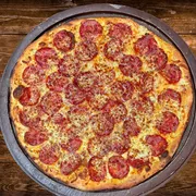 Sabores Premium: Pepperoni - Pizza Gigante (Ingredientes: Molho de Tomate, Mussarela, Pepperoni, Orégano)