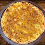 Sabores Doces Tradicionais: Abacaxi com Canela - Pizza Gigante (Ingredientes: Creme de Leite, Mussarela, Abacaxi Cozido, Canela, Açúcar)