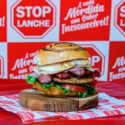 Sanduíche: StopCalabresa - Sanduíches Simples (Ingredientes: Calabresa, Ovo Frito, Pão Bola, Presunto, Queijo Mussarela, Verduras)