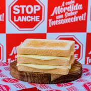 Sanduíche: StopQueijo duplo - Sanduíches Simples (Ingredientes: Duas Fatias de Queijo)