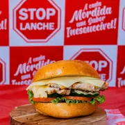 Sanduíches Especiais: StopFrango - Sanduíches Especiais (Ingredientes: Frango, Queijo Mussarela, Verduras)