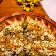 Tradicionais: 08- Brócolis II - Pizza Grande (Ingredientes: Molho de Tomate,  Brócolis,  Catupiry,  Alho frito,  Orégano,  Azeitonas)