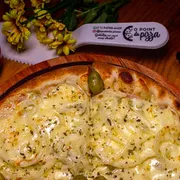 Tradicionais: 15- Lombo - Pizza Grande (Ingredientes: Molho de Tomate,  Lombo tipo canadense,  Milho,  Cebola,  Mussarela,  Orégano,  Azeitonas)
