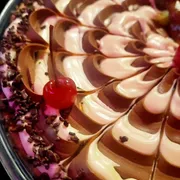 Doces: 60– DOIS AMORES - Pizza Grande (Ingredientes: Brigadeiro, Chocolate Branco)