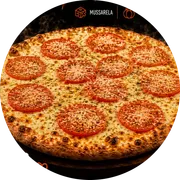 Tradicionais: Napolitana - Pizza Grande (Ingredientes: Azeitonas, Mussarela, Orégano, Parmesão, Tomate)