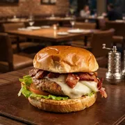 100% Artesanal: Big Frango - Linha 100% Artesanal Frango (Ingredientes: Hambúrguer de Frango c/ Bacon, Queijo, Alface, Tomate, Bacon, Catupiry Original)
