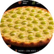 Doces: Choco Branco Uva - Pizza Grande (Ingredientes: Chocolate Branco, Uva Verde)