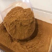 Produtos Naturais: Canela do Ceilão 50g - A canela-do-ceilão é rica em antioxidantes, pode ajudar no controle da glicemia e na digestão. Também tem ação anti-inflamatória leve e sabor suave e aromático.