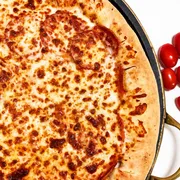 Peperone: Peperone C/ Mussarela - Pizza Grande (Ingredientes: Molho de Tomate Artesanal, Mussarela, Peperone)