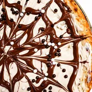 Pizzas Especiais: kinder bueno - Pizza Grande (Ingredientes: Cereal Ball, Chocolate ao Leite, kinder bueno)