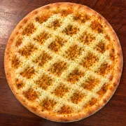 Salgadas: 08-Frango Com Catupiry - Pizza Pequena (Ingredientes: Molho de Tomate, Mussarela, Frango Desfiado, Catupiry, Orégano)