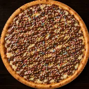 Doces: Confete - Pizza Grande (Ingredientes: Mussarela, Leite Condensado, Chocolate, Confete)