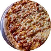 Aves: Frango Parmegiana - Pizza Pequena (Ingredientes: Muçarela, Molho de Tomate Artesanal, Peito de Frango empanado, Parmesão Gratinado)
