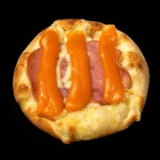 Esfihas salgadas: Esfiha Lombo com cheddar - Massa de esfiha com fubá, queijo mussarela, lombo fatiado e cheddar.
