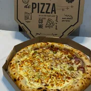 Tradicionais: Quatro Queijos - Pizza Grande (Ingredientes: Catupiry, Molho de Tomate Caseiro, Mussarela, Orégano, Parmesão, Provolone)