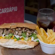 Xis: Xis Frango - Xis Grande (Ingredientes: Alface, Ervilha, Frango, Milho, Palmito, Queijo, Tomate)
