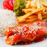 Filés: Filé à Parmigiana de Frango - 1/2 Filé - 1 Pessoa (Ingredientes: Arroz, Filé de frango, Fritas, Molho de tomate, Queijo, Salada)