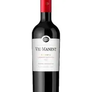 Chile: Viu Manent Reserva Cabernet Sauvignon 750ml - Região: Vale de Colchagua, Chile. |Uvas: Cabernet Sauvignon 98% / Syrah 2%. |Teor Alcoólico: 14% |Envelhecimento: 20% envelhecido 6 meses em barris usados de carvalho francês. | Consumo: 16º - 18º C. | Harmonização: Massas com molho de carne ao sugo ou molhos vermelhos bem temperados.
