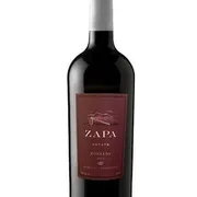 Argentina: Zapa Estate Bonarda - Região: San Martín, Mendoza, Argentina. |Uvas: 100% Bonarda|Teor alcoólico: 13%|Temperatura para consumo: 16–18 °C|Harmonização: Carnes grelhadas, churrasco, massas com molhos vermelhos, pizzas e queijos semiduros.|Envelhecimento: 6 meses em barricas de carvalho.