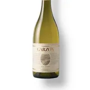 Uruguai: Garzon Albariño 750ml - Região: Garzón, Maldonado, Uruguai.|Uva: Albariño|Envelhecimento: De 3 a 6 meses sobre as borras finas (sur lie), em tanques de aço inoxidável e tanques de cimento, sem passagem por barricas de carvalho.|Consumo: 8 °C a 10 °C.|Teor Alcoólico: 13%.|wHarmonização: Bacalhau, camarões, frutos do mar grelhados, ceviche, culinária asiática e peruana, saladas cítricas, atum fresco e peixes em geral.