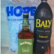 KITS Destilados: Kit Jack Daniels Maça Verde - 1 Jack Maça Verde + 1 baly 2 litros + 1 gelo 3 kilos + 1 gelo de sabor