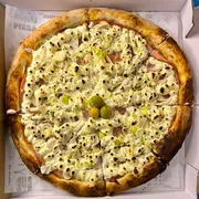 Especiais: Philadelphia - Pizza Grande (Ingredientes: Peito de Peru, Palmito, Cream Cheese, Alho Poró)
