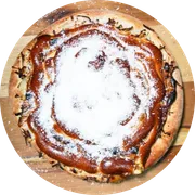 Esfihas Doces: Cocada - Esfiha Doce (Ingredientes: Coco Fresco, Doce de Leite, Chocolate Branco)