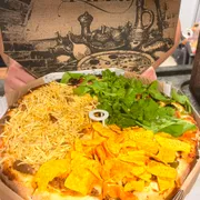 Tradicionais: Nachos - Pizza Grande (Ingredientes: Carne Moída, Cheddar, Molho de tomate artesanal, Muçarela)