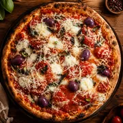 Equilíbrio Gourmet: 52 - Integralle Napolitana - Pizza Grande (Ingredientes: Alho Desidratado, Azeitona Pretas Azapa, Massa Integral, Molho pesto, Mussarela de Búfala, Parmesão, Tomate Pelatti)