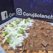 Doces: Kit Kat - Pizza Grande (Ingredientes: Chocolate, Kit Kat)