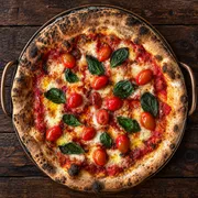 Italianinhas: 17 - Andorinha - Pizza Grande (8 Fatias 35cm) (Ingredientes: Azeite, Manjericão, Molho de tomate pelati italiani, Muçarela de Búfala, Orégano, Tomate cereja)