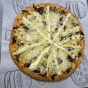 Pizzas Premium (Personalizável): Carne de Sol Arretada - Pizzas Premium (Personalizável) (Ingredientes: Carne de Sol, Cebola, Cream Cheasse, Molho de tomate, Mussarela, Orégano, Queijo Coalho)